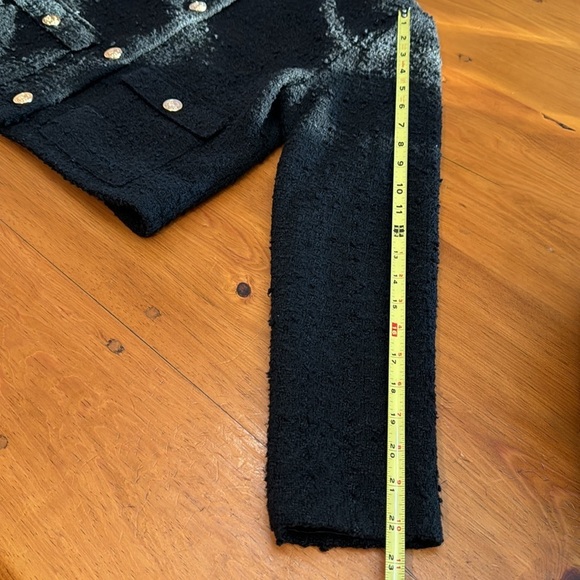 Abercrombie & Fitch Collarless Boucle Jacket - Picture 12 of 15